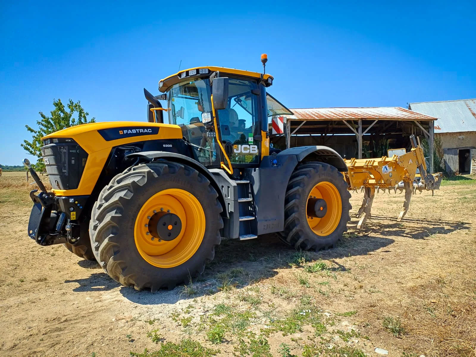 Fastrac 6300.jpg