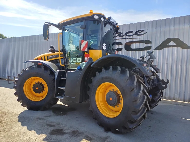 Tracteur agricole occasion JCB AGRI 4220 iCON