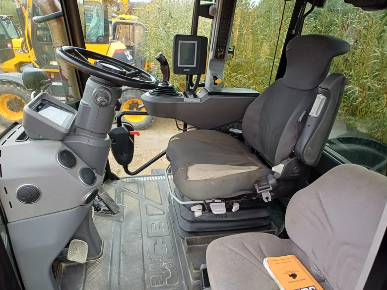 Tracteur agricole occasion JCB 4220