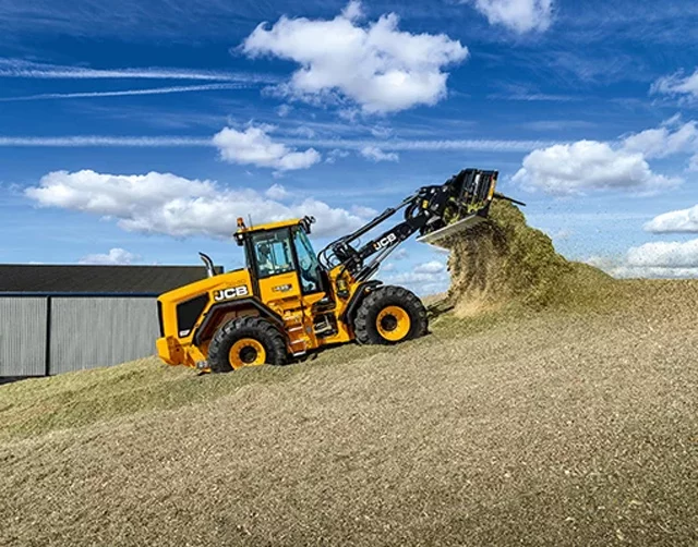 L’agro-chargeuse JCB 435S et sa grande puissance moteur
