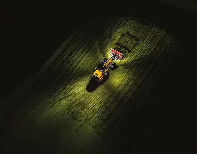 Le télescopique articulé JCB TM420S I M3 Agri